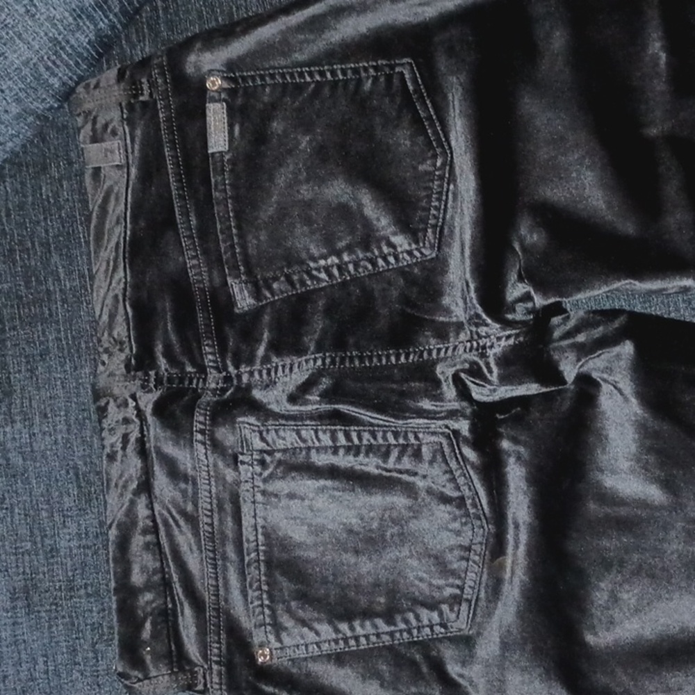 7 For All ManKind - Picture 3 of 9